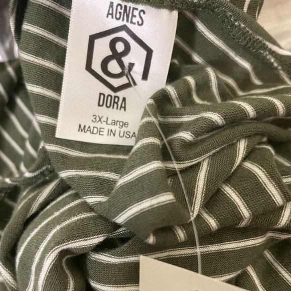 NWT Agnes & Dora Olive and Ivory Stripe Dolman Tunic - Picture 7 of 7